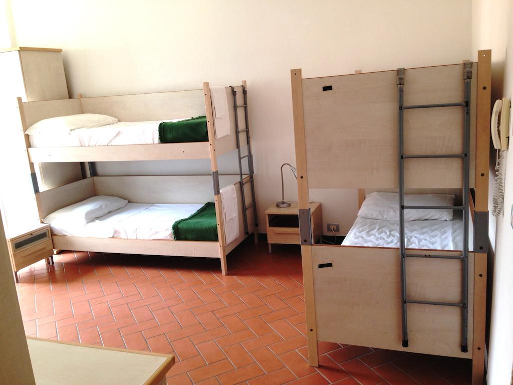 Ospitalia Del Mare Hostel เลวานโต ห้อง รูปภาพ