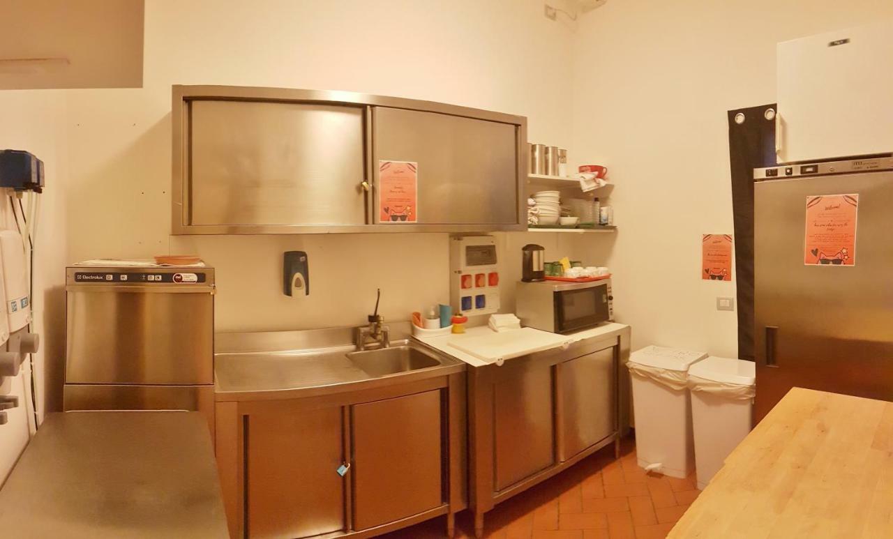 Ospitalia Del Mare Hostel เลวานโต ภายนอก รูปภาพ